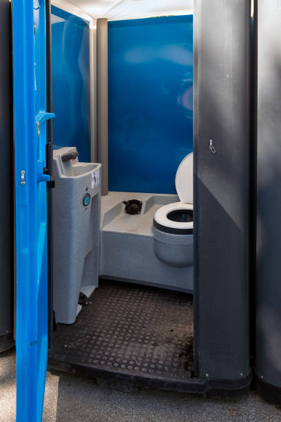 Best Sanitation services for porta potties  in Ely, IA