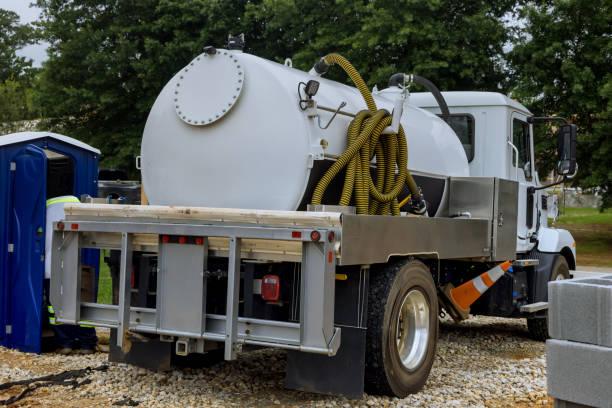 Best Construction site porta potty rental  in Ely, IA